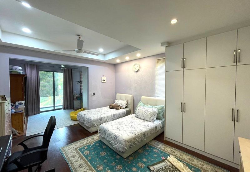 Bangi Lakehill Villas