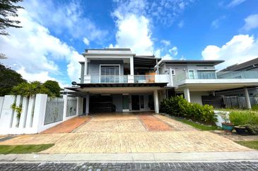 Bangi Lakehill Villas