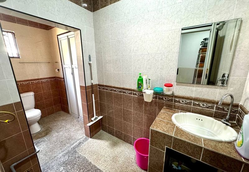 Putra Hill Residency