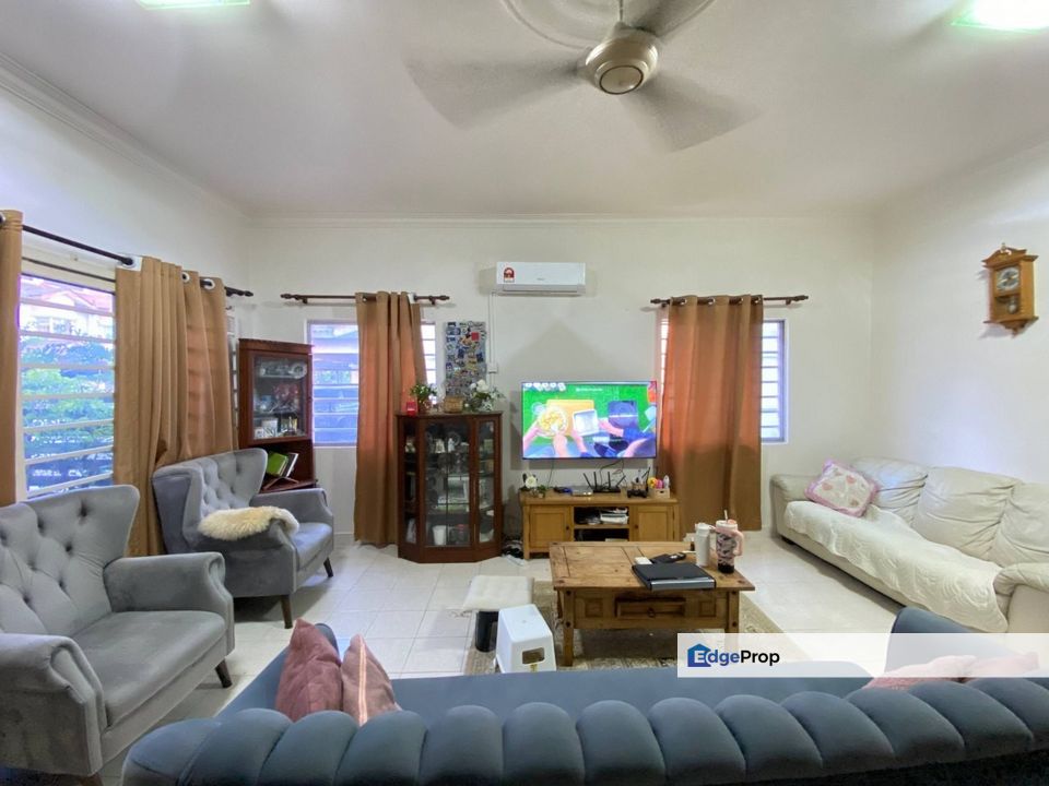 Seksyen 8 Bandar Baru Bangi 2 Storey End Lot Terrace For Sale (4 Bedrooms 3 Bathrooms), Selangor, Bangi