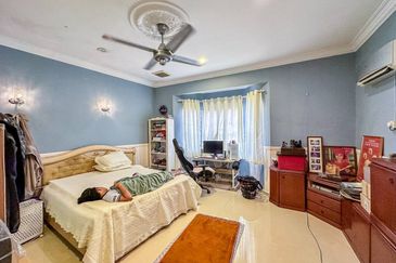 Bandar Tun Hussein Onn