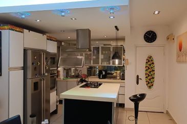 Royal Domain Sri Putramas II