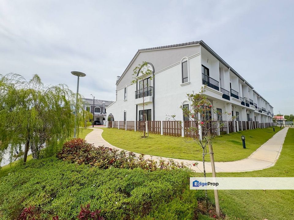 Setia Safiro Cyberjaya End Lot Double Storey Terrace For Sale Freehold, Selangor, Cyberjaya