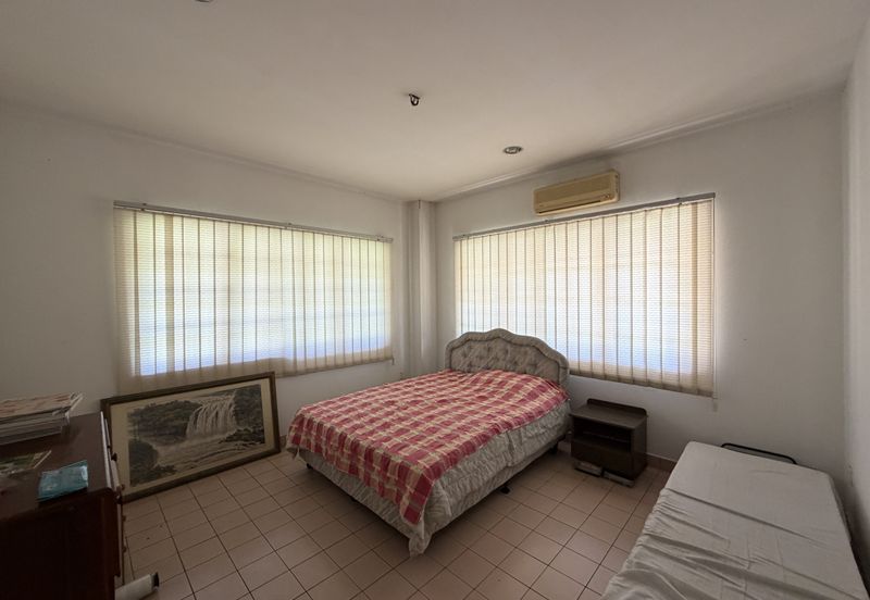 KGSAAS Golf Club, Seksyen 13