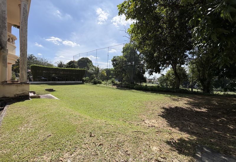 KGSAAS Golf Club, Seksyen 13