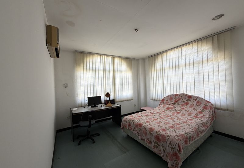 KGSAAS Golf Club, Seksyen 13