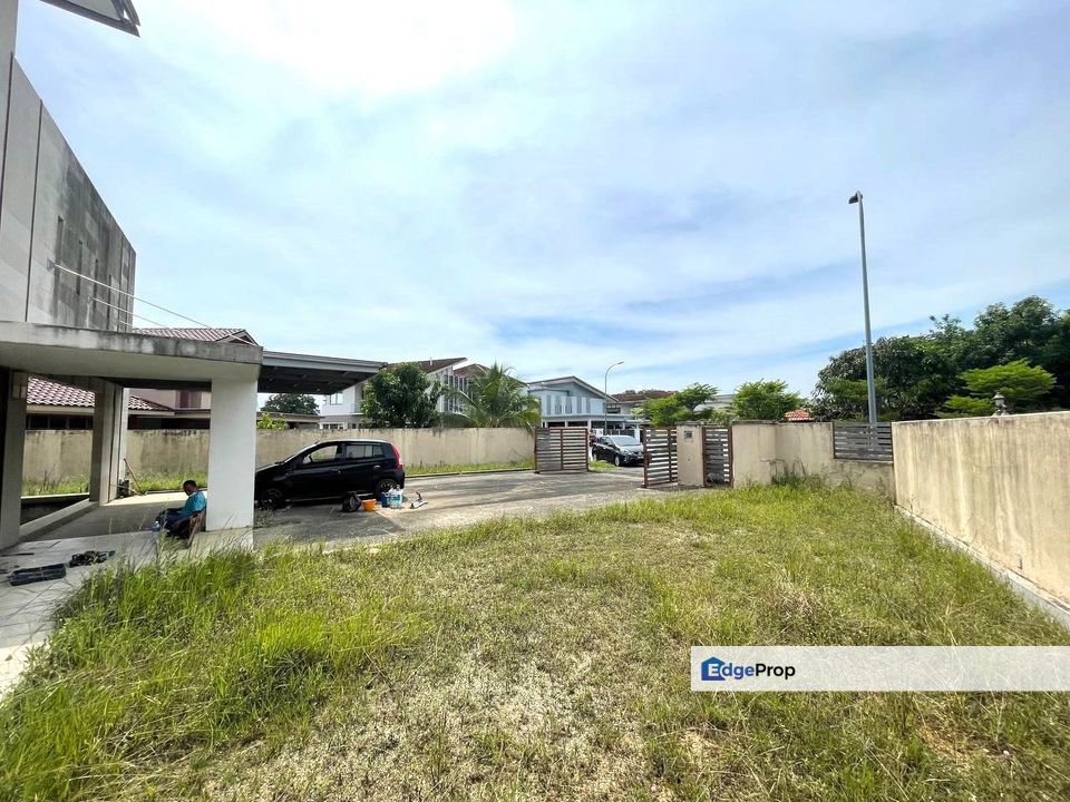 Banyan Close Bandar Bukit Mahkota Bangi Double Storey Bungalow For Sale Freehold Near Bandar Seri Putra Bangi  , Selangor, Bangi
