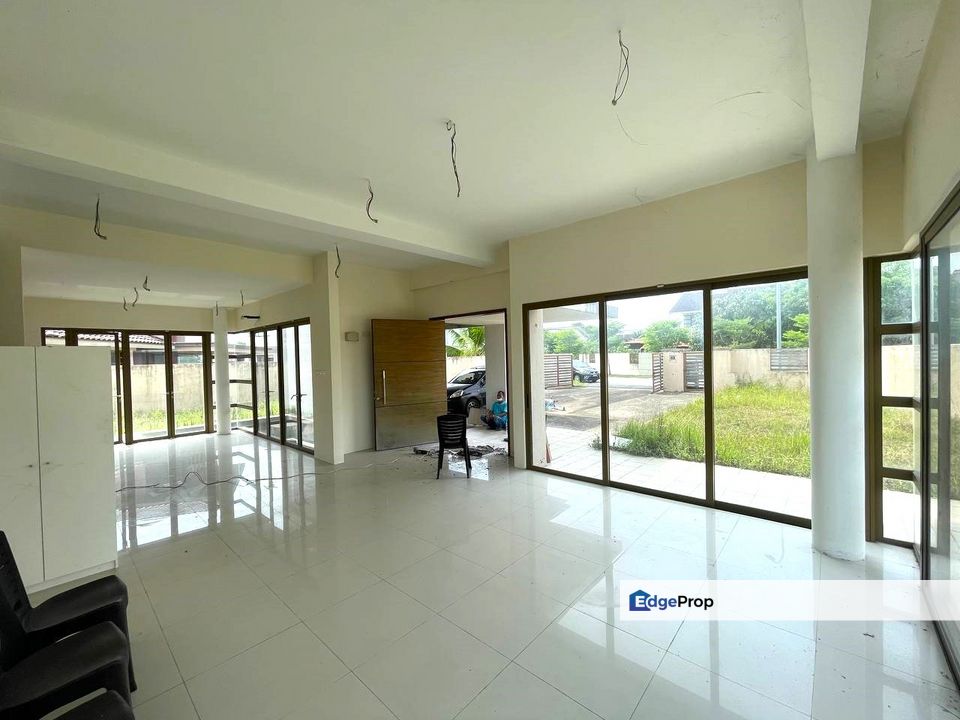 Banyan Close Bandar Bukit Mahkota Bangi Double Storey Bungalow For Sale Freehold Near Bandar Seri Putra Bangi  , Selangor, Bangi