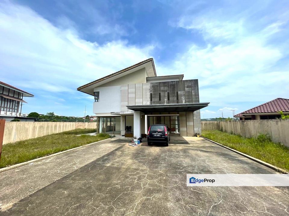 Banyan Close Bandar Bukit Mahkota Bangi Double Storey Bungalow For Sale Freehold Near Bandar Seri Putra Bangi  , Selangor, Bangi