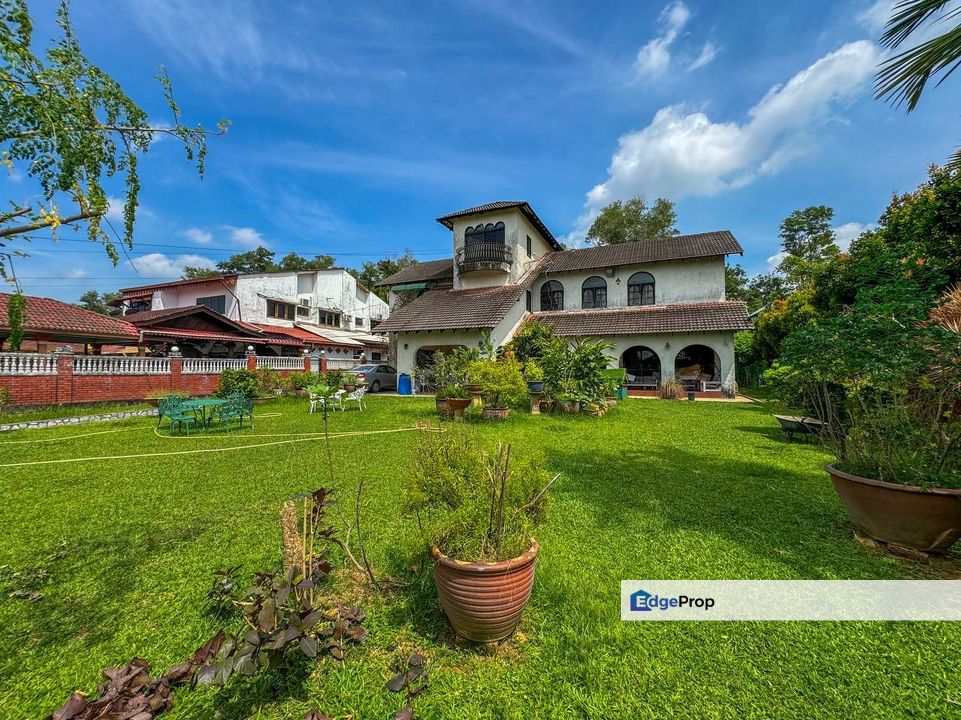 Seksyen 1 Bandar Baru Bangi Double Storey Bungalow For Sale, Selangor, Bangi