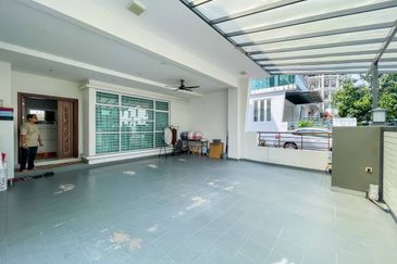 Taman Pinggiran Putra