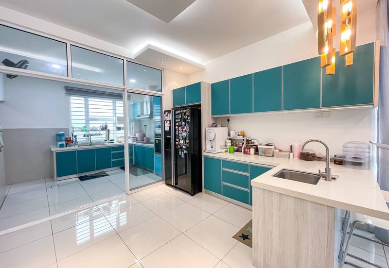 Taman Pinggiran Putra