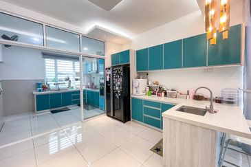 Taman Pinggiran Putra