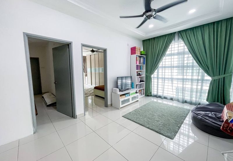 Taman Pinggiran Putra