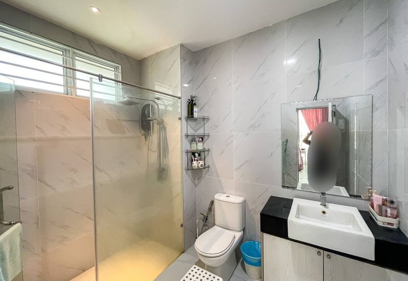 Taman Pinggiran Putra