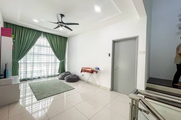 Taman Pinggiran Putra