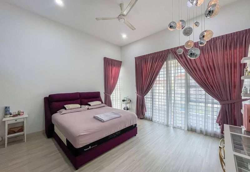 Taman Pinggiran Putra