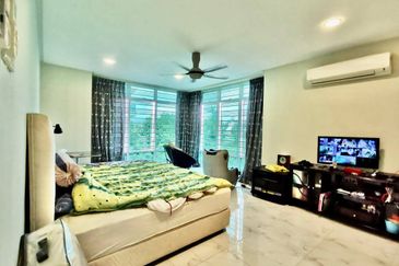 Bandar Tun Hussein Onn