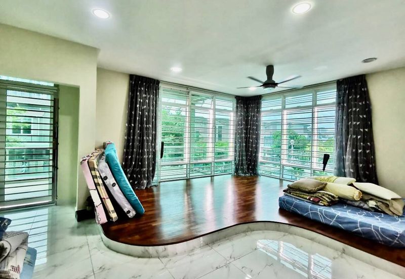 Bandar Tun Hussein Onn