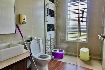 Bandar Tun Hussein Onn