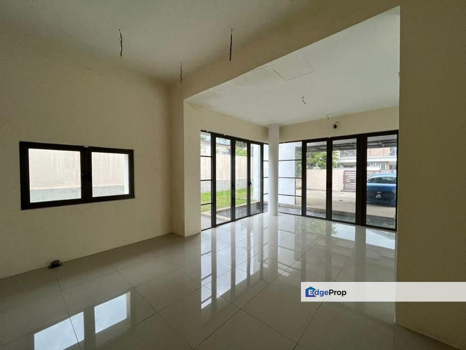 [8,500 SQFT] Double Storey Bungalow Banyan Close Bandar Bukit Mahkota, Bangi FOR SALE, Selangor, Bangi