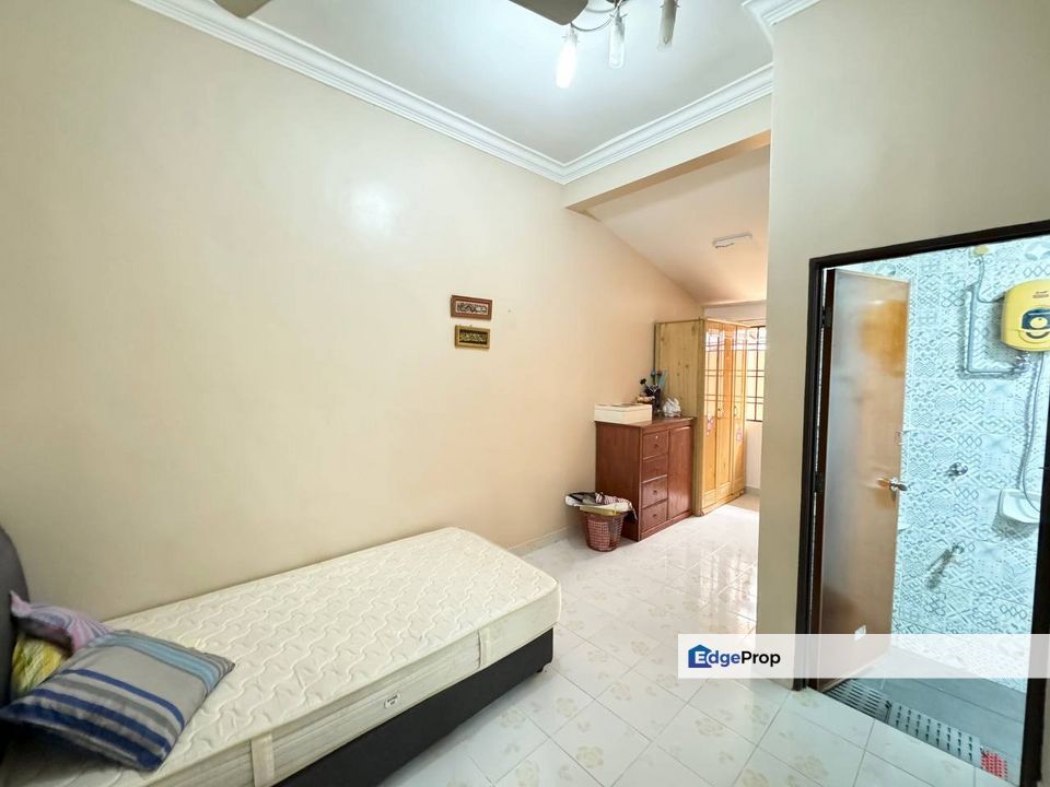 [RENOVATED 24'x80'] Double Storey Superlink Jalan Birai, Bukit Jelutong, Shah Alam FOR SALE, Selangor, Bukit Jelutong