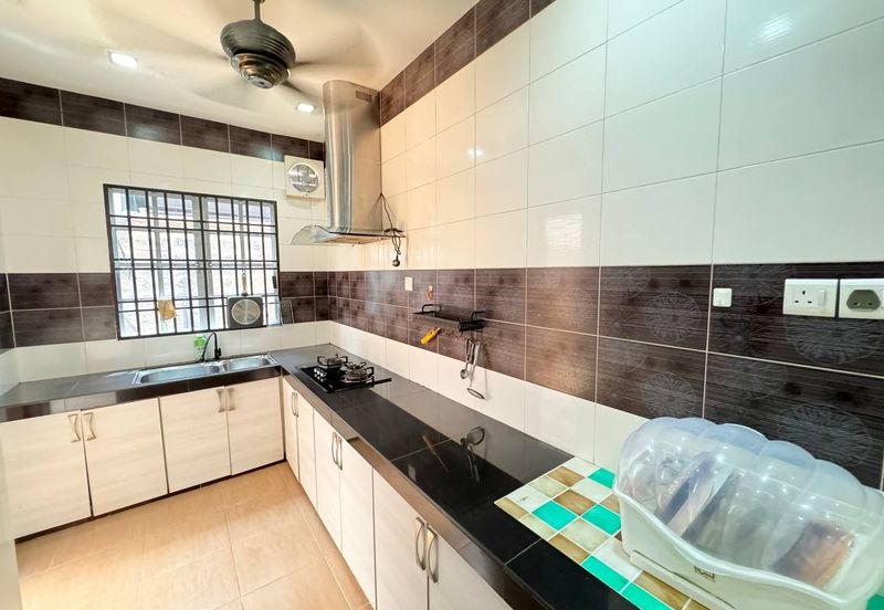 [RENOVATED 24'x80'] Double Storey Superlink Jalan Birai, Bukit Jelutong, Shah Alam FOR SALE