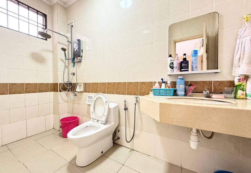 [RENOVATED 24'x80'] Double Storey Superlink Jalan Birai, Bukit Jelutong, Shah Alam FOR SALE