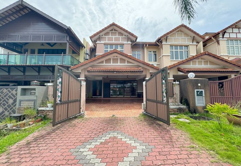 [RENOVATED 24'x80'] Double Storey Superlink Jalan Birai, Bukit Jelutong, Shah Alam FOR SALE