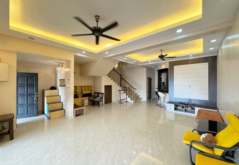 [RENOVATED 24'x80'] Double Storey Superlink Jalan Birai, Bukit Jelutong, Shah Alam FOR SALE