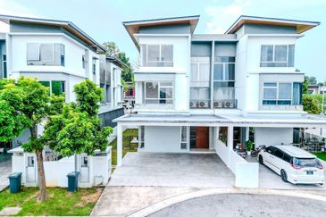 Parkfield Residences, Tropicana Heights