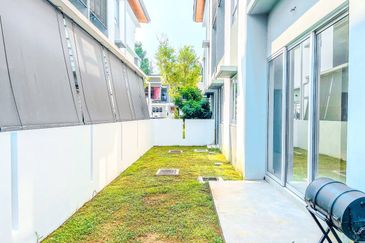 Parkfield Residences, Tropicana Heights