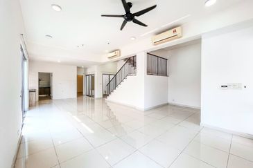 Parkfield Residences, Tropicana Heights