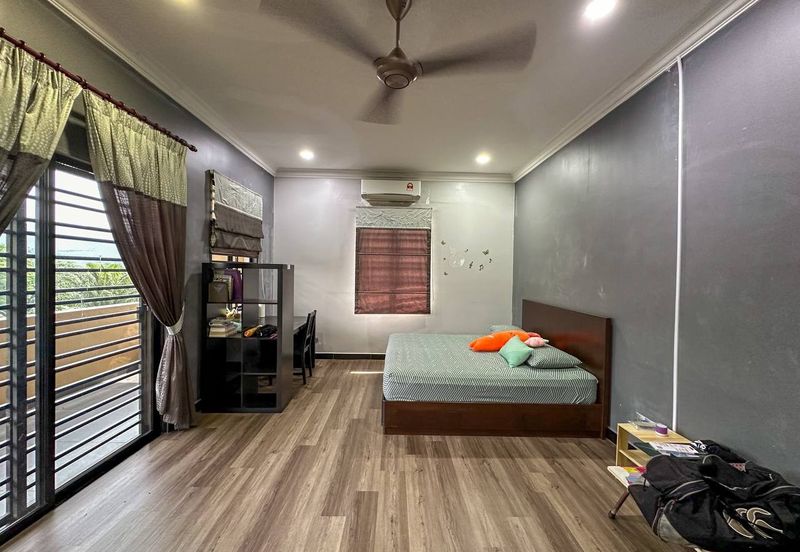 Putra Hill Residency