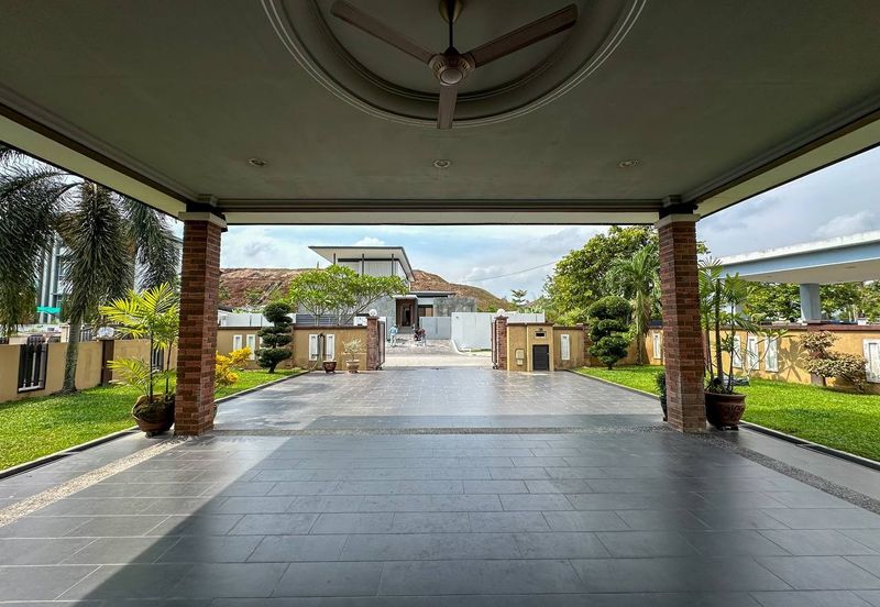 Putra Hill Residency