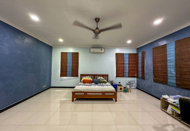 Putra Hill Residency