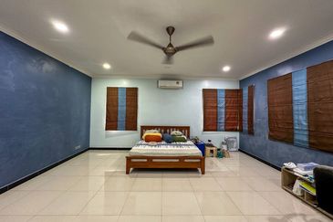 Putra Hill Residency