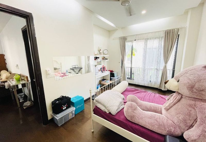 Tiana Elmina Gardens