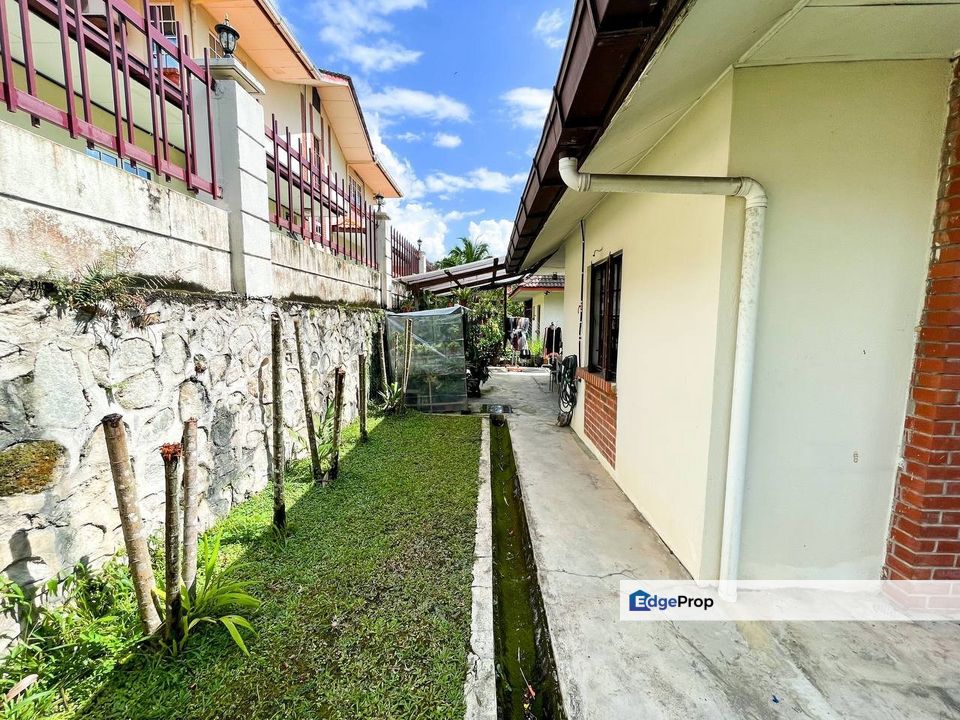 Bungalow Jalan Suadamai, Bandar Tun Hussein Onn, Cheras FOR SALE [6,000 SQFT] Double Storey , Selangor, Cheras