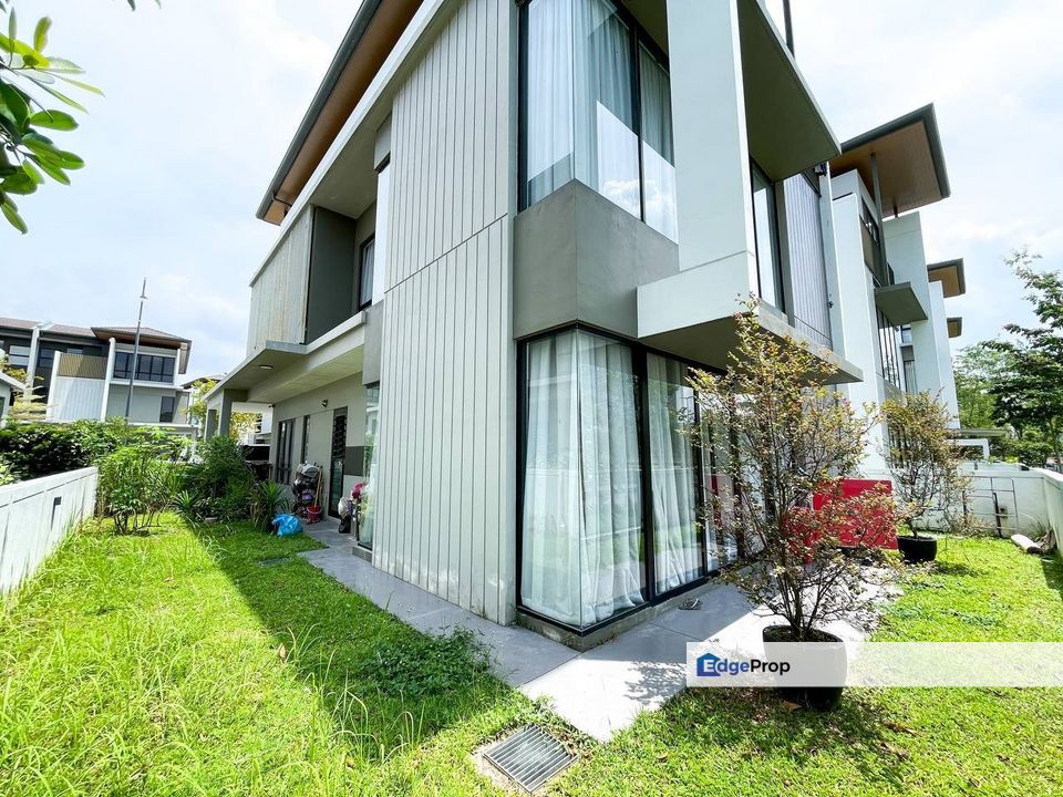 [RENOVATED] 3 Storey Semi D Ridgefield Residence Tropicana Heights, Kajang FOR SALE, Selangor, Kajang