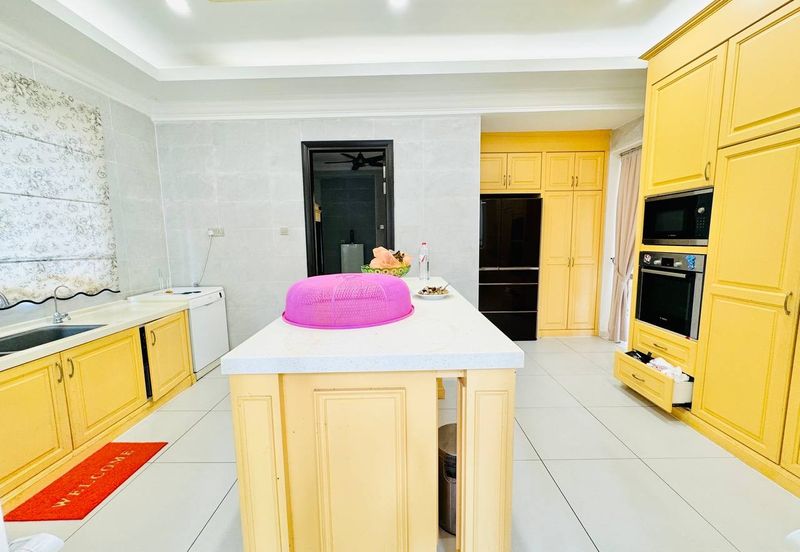 Bungalow Jalan Kubah Bukit Jelutong Shah Alam 3 Storey Bungalow FOR SALE FREEHOLD CORNER LOT 