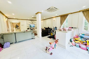 Bungalow Jalan Kubah Bukit Jelutong Shah Alam 3 Storey Bungalow FOR SALE FREEHOLD CORNER LOT 