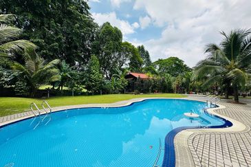 KGSAAS Golf Club, Seksyen 13