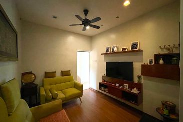 CORNER LOT Double Storey Bungalow Bidai Residence Bukit Jelutong, Sha Alam FOR SALE