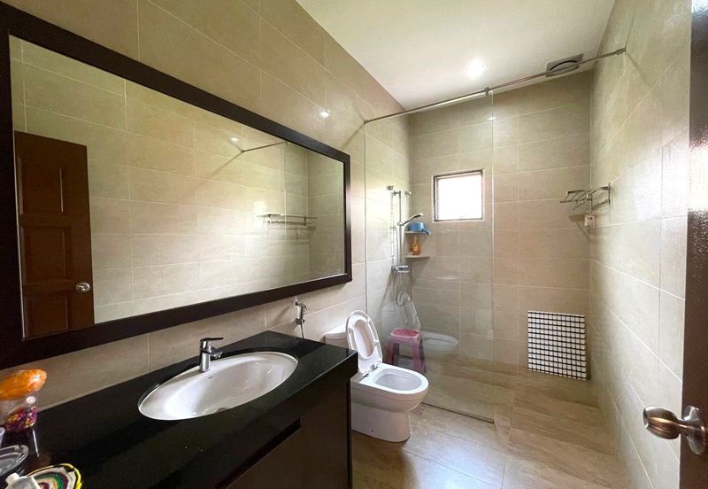 CORNER LOT Double Storey Bungalow Bidai Residence Bukit Jelutong, Sha Alam FOR SALE