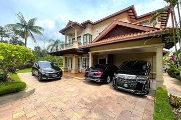 CORNER LOT Double Storey Bungalow Bidai Residence Bukit Jelutong, Sha Alam FOR SALE