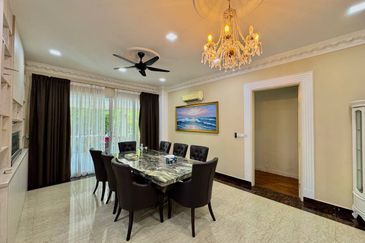 CORNER LOT 3 Storey Bungalow 1080 Residence, Puncak Saujana, Kajang FOR SALE