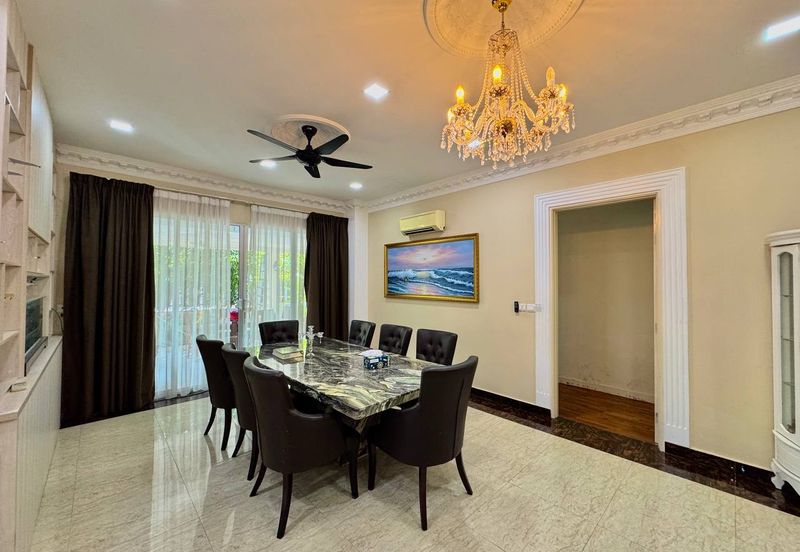 CORNER LOT 3 Storey Bungalow 1080 Residence, Puncak Saujana, Kajang FOR SALE