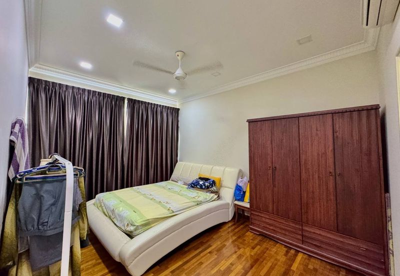 CORNER LOT 3 Storey Bungalow 1080 Residence, Puncak Saujana, Kajang FOR SALE