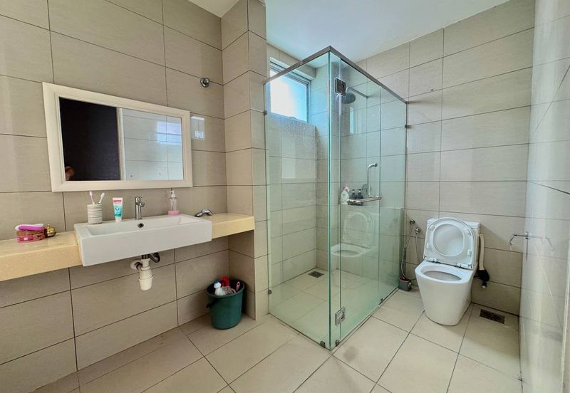 CORNER LOT 3 Storey Bungalow 1080 Residence, Puncak Saujana, Kajang FOR SALE